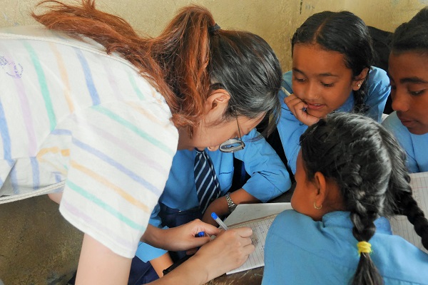 vidaedu ensino criancas voluntariado internacional pokara nepal
