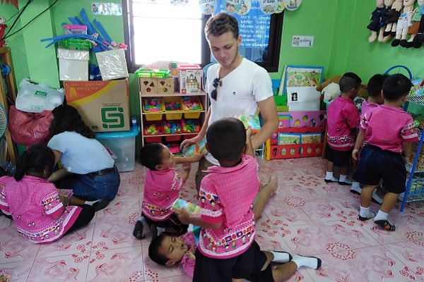 vidaedu voluntariado social criancas hua hin tailandia